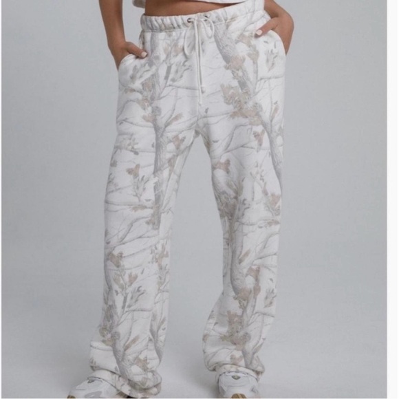Dairy boy camo sweats - Picture 4 of 4